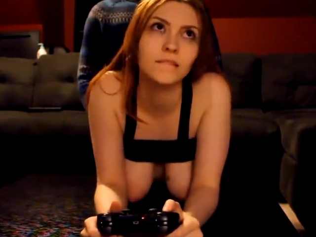 Natalia Grey gaming