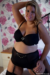 Darcy Leigh Busty Brits 2